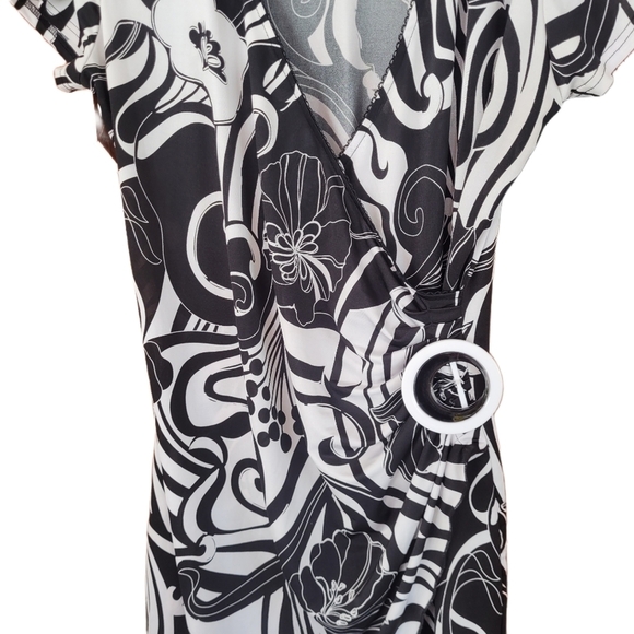 Vex Collection dress black/white floral design - Picture 3 of 4